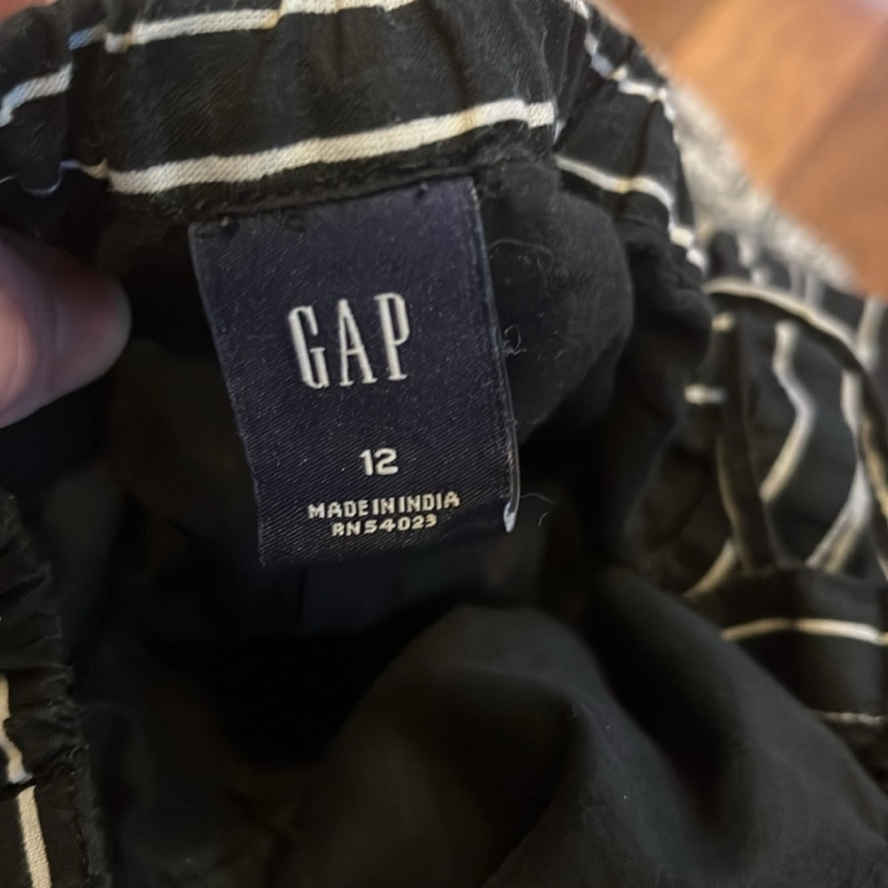 Black Floral Stripe Peasant Dress from Gap with Full Skirt - Picture 7 of 7